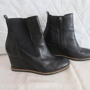 Sofft Women's Monica boots booties black leather water resistant size 11 M